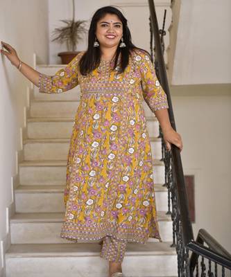 Mustard block Aline slit kurta With pant 2