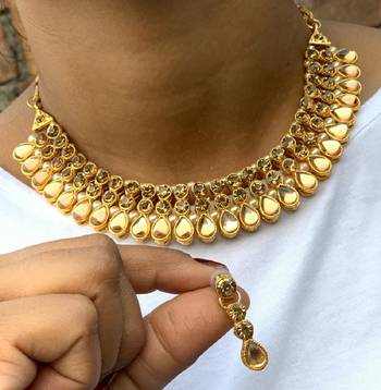 Yellow jewellery 1