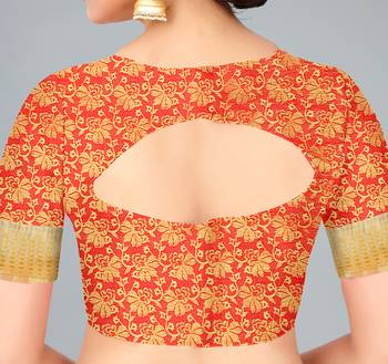 Beige woven banarasi saree with blouse 6