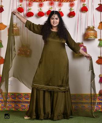 Mehendi green chinon sharara set 4