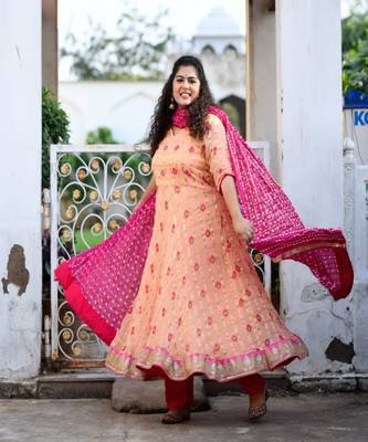 Peach Bandhani Gharchola Anarkali with Rani Bandhani Gharchola Duppata & Rani Pink Rayon Pants 2