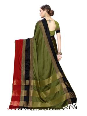 Green woven cotton silk saree with blouse 4