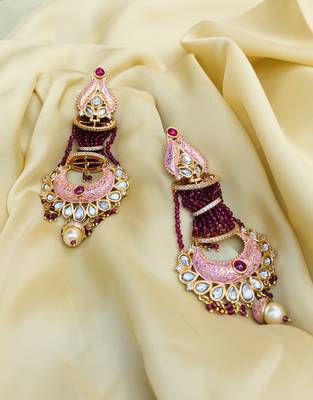 Gold pearl earrings 1