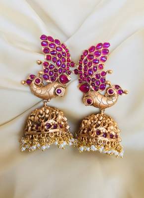 Gold earrings 1