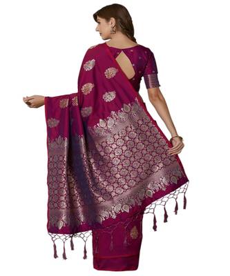 Magenta woven Silk blend saree with blouse 2