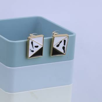 Stylish Party Wear Different Designe Studs Earring For Women Girl 3
