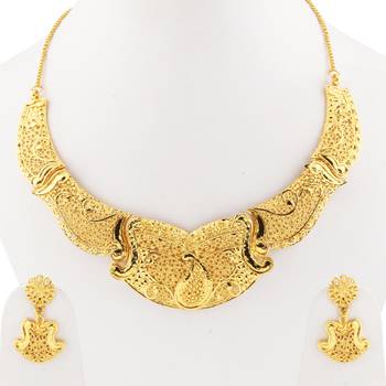 Attractive Gold Plated Traditional Jewellery Set For Women Girl 1