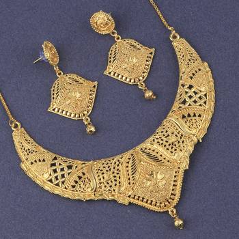 Elegant Gold Plated Traditional Jewellery Set For Women Girl 3