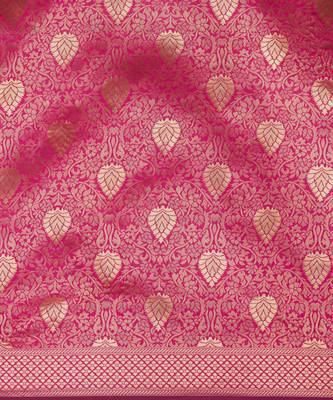 Pink printed Silk blend saree with blouse 4