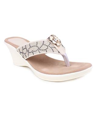 White synthetic Beautiful and comfortable heels 2