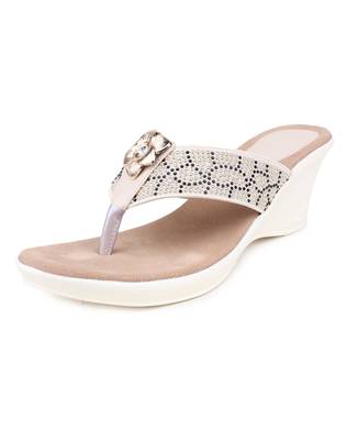 White synthetic Beautiful and comfortable heels 3