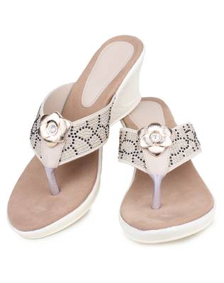 White synthetic Beautiful and comfortable heels 4