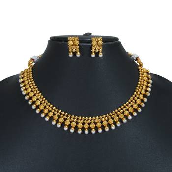 Gold pearl necklace-sets 3