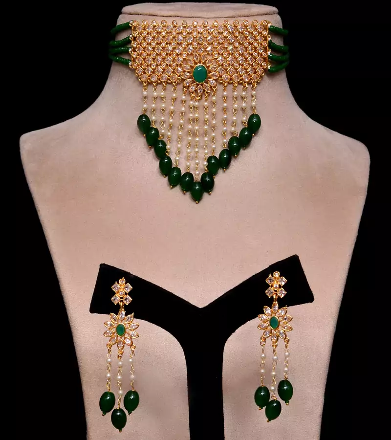 Kundan and Emerald Stone Embellished Designer Neckpiece 317FNN161