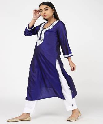 Poth Moti Emblished Blue Silk Kurti With Trousers 2