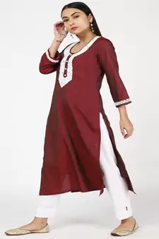 Poth Moti Emblished Maroon Silk Kurti With Trousers
