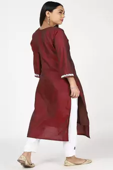 Poth Moti Emblished Maroon Silk Kurti With Trousers