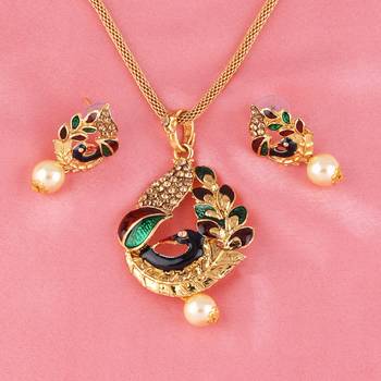 Gold Plated Stylish Party Wear Peacock Shape Pendant Set For Women Girl 3
