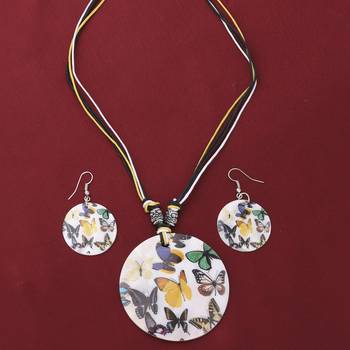 Party Wear Butterfly Designe Round Pendant Set For Women Girl 2