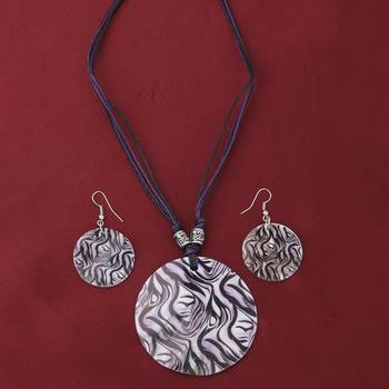 Party Wear Designer  Round Pendant Set For Women Girl 2