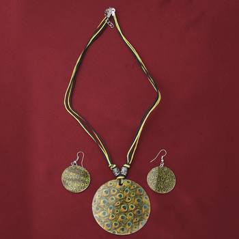Party Wear Fancy  Designe Round Pendant Set For Women Girl 1