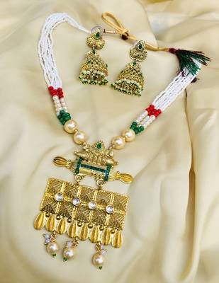 Gold necklaces 1