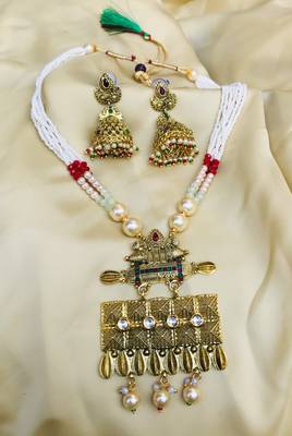 Gold necklaces 1