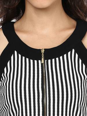 Black woven polyester crop-tops 5