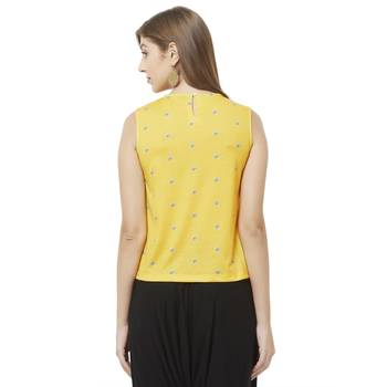 Yellow printed polyester crop-tops 4