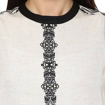 Off white printed viscose rayon crop-tops 4
