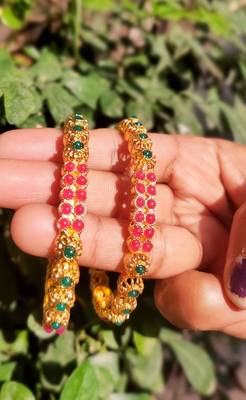 Red & Green Pearls Bangles 1