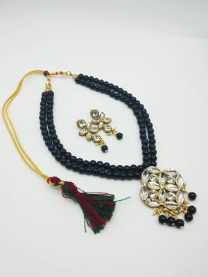 Black necklace-sets 2