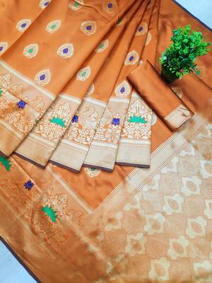 Mustard woven banarasi silk saree with blouse 5
