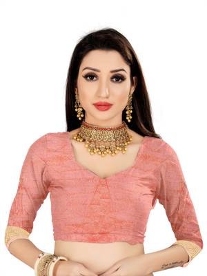 Pink woven kanchipuram silk saree with blouse 4