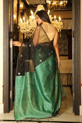 Green woven matka silk saree with blouse 2