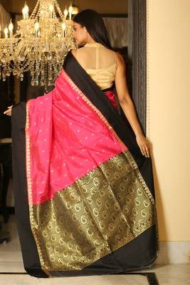 Pink woven silk blend saree with blouse 2