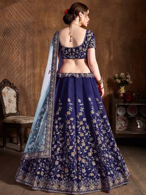 navy blue embroidered silk wedding bridal heavy lehenga set choli with dupatta for women 3
