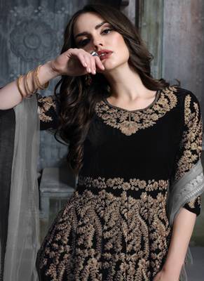 Black embroidered velvet salwar kameez 3