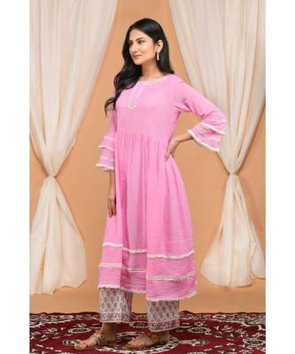 Gathered Pink Lace Kurta Set with Paisley Dupatta 2