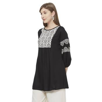 Black printed viscose kurtas-and-kurtis 4