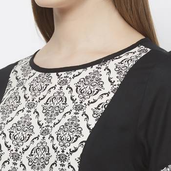 Black printed viscose kurtas-and-kurtis 5