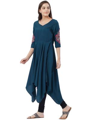 Green printed viscose kurtas-and-kurtis 3