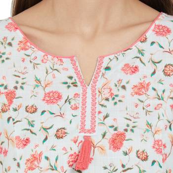 Green printed viscose kurtas-and-kurtis 4
