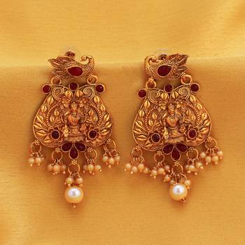 Pink pearl earrings 2