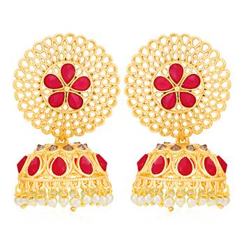 Pink pearl earrings 1