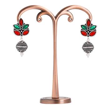 Red pearl earrings 4