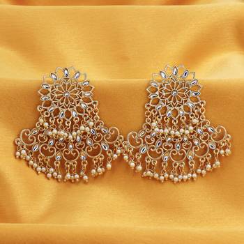 Gold pearl earrings 2