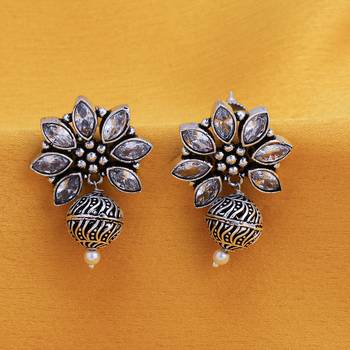 Silver diamond earrings 2