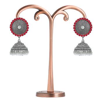 Red pearl earrings 2