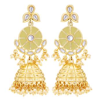 Gold pearl earrings 1